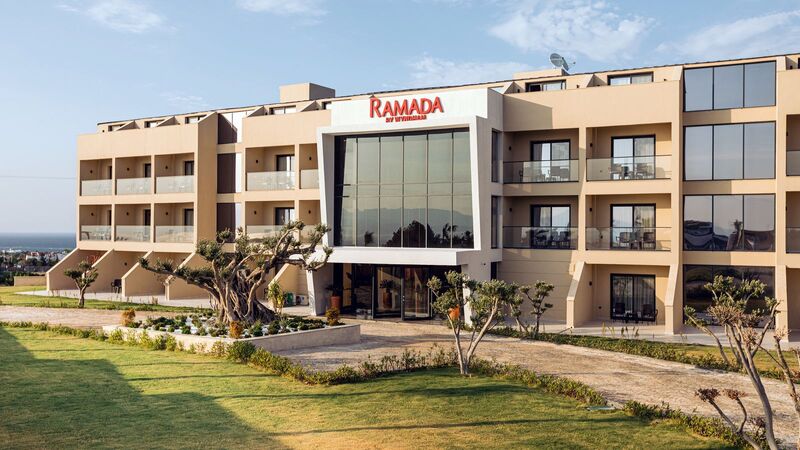 Ramada By Wyndham Çeşme Hotel